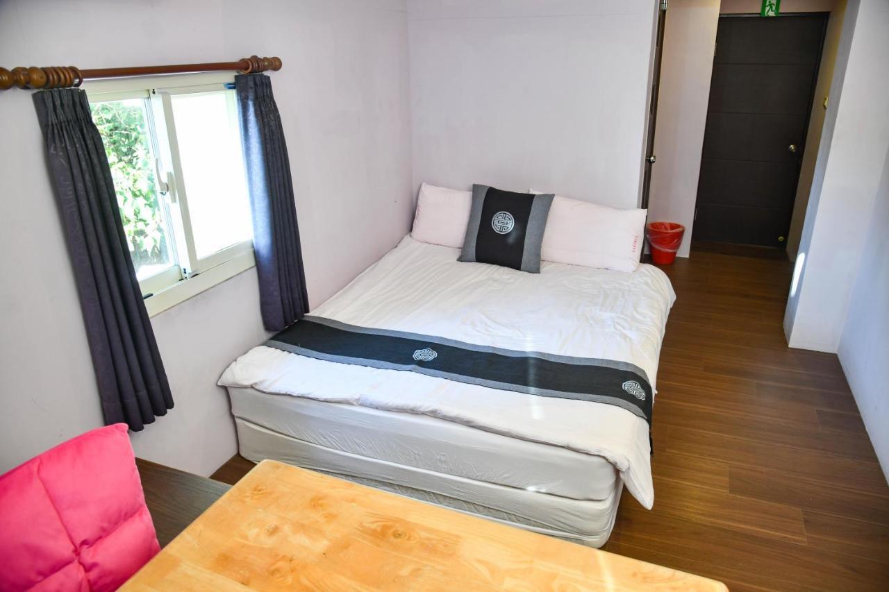 Way Young House Цзюфэнь Экстерьер фото